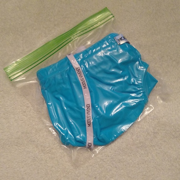 Modus Vivendi Swimsuit - Picture 6 of 6